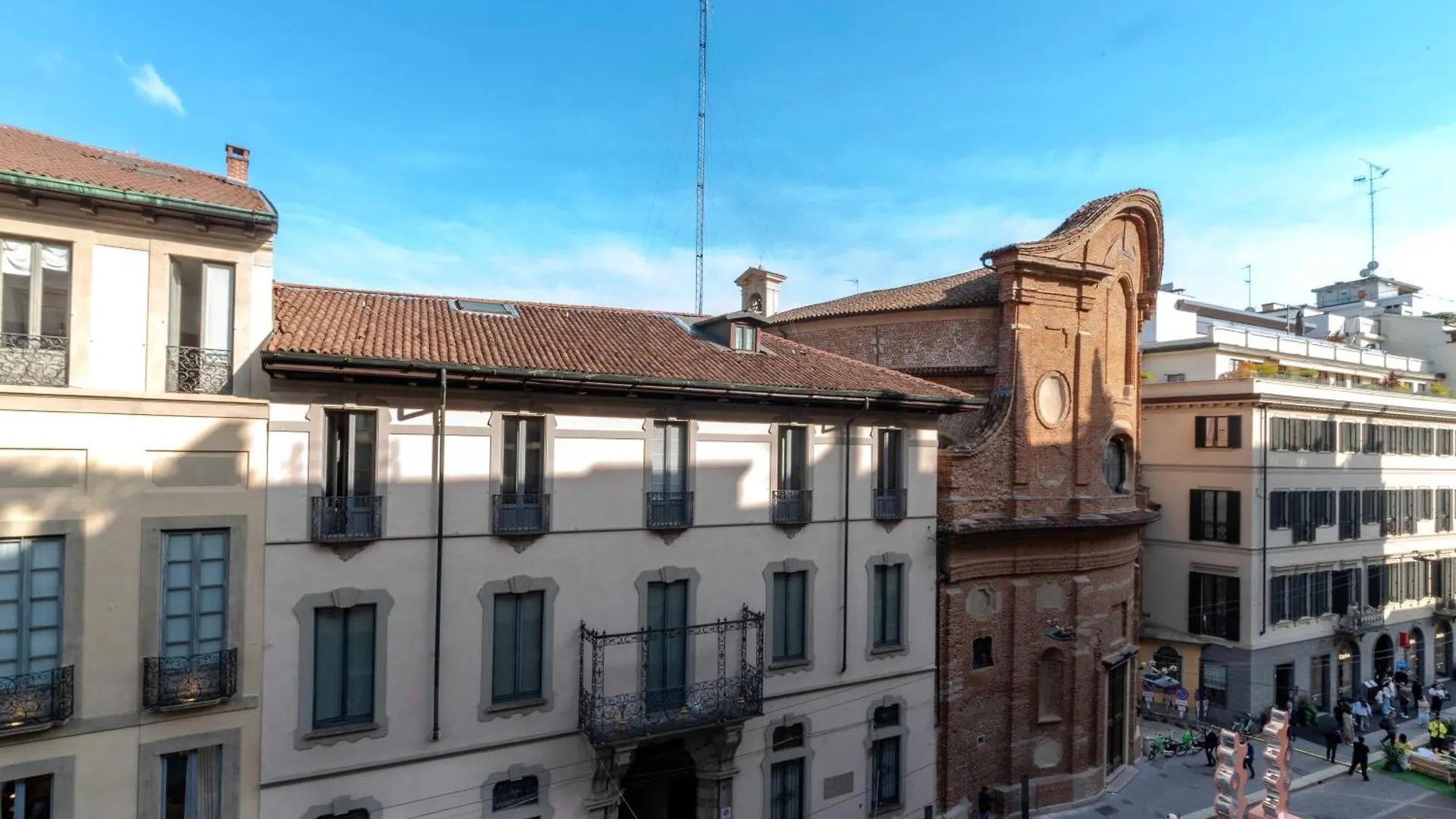 Dream Suites Milano San Babila Milan